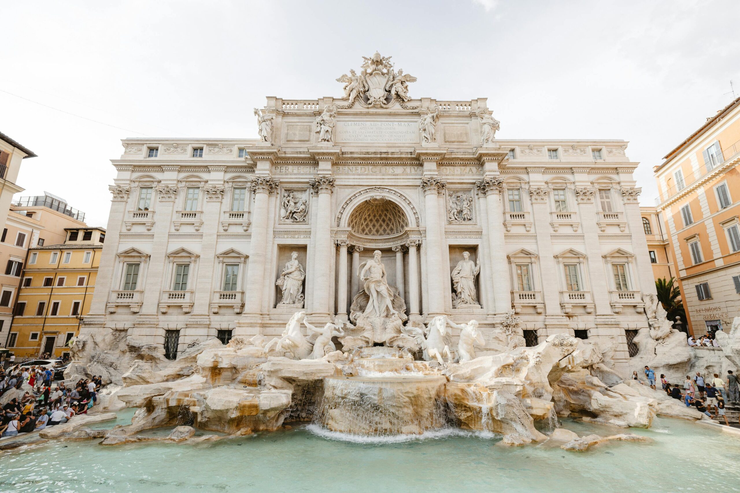 Fontana di Trevi: Um Clássico Romano